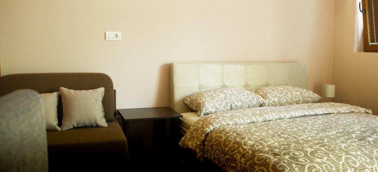 Apartmani Borova 2 Veliko Gradište Extérieur photo